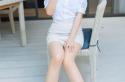 卖舞蹈鞋的小姐姐图片,鞋履见证——揭秘卖舞蹈鞋小姐姐的时尚传奇