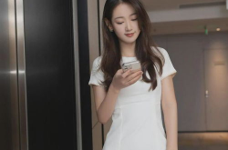模特唐安琪现场照片,时尚魅力瞬间绽放