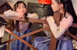 汉服小姐姐和萝莉小姐姐,穿越古今的美丽邂逅